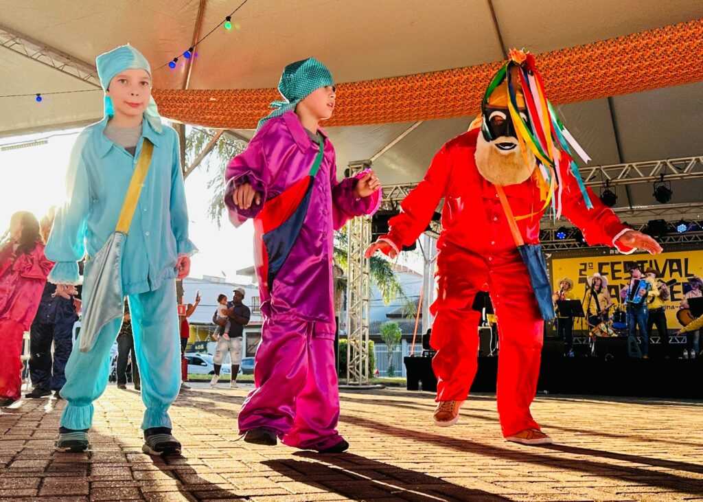 santa-barbara-recebera-o-1o-encontro-de-folia-de-reis-em-agosto