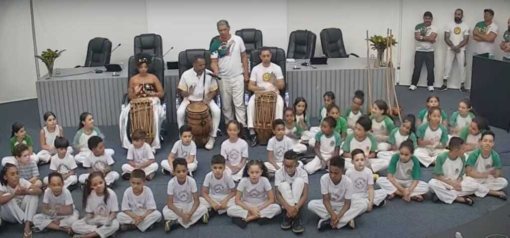 camara-de-santa-barbara-entrega-medalha-de-merito-zumbi-dos-palmares-na-terca-feira-(19)