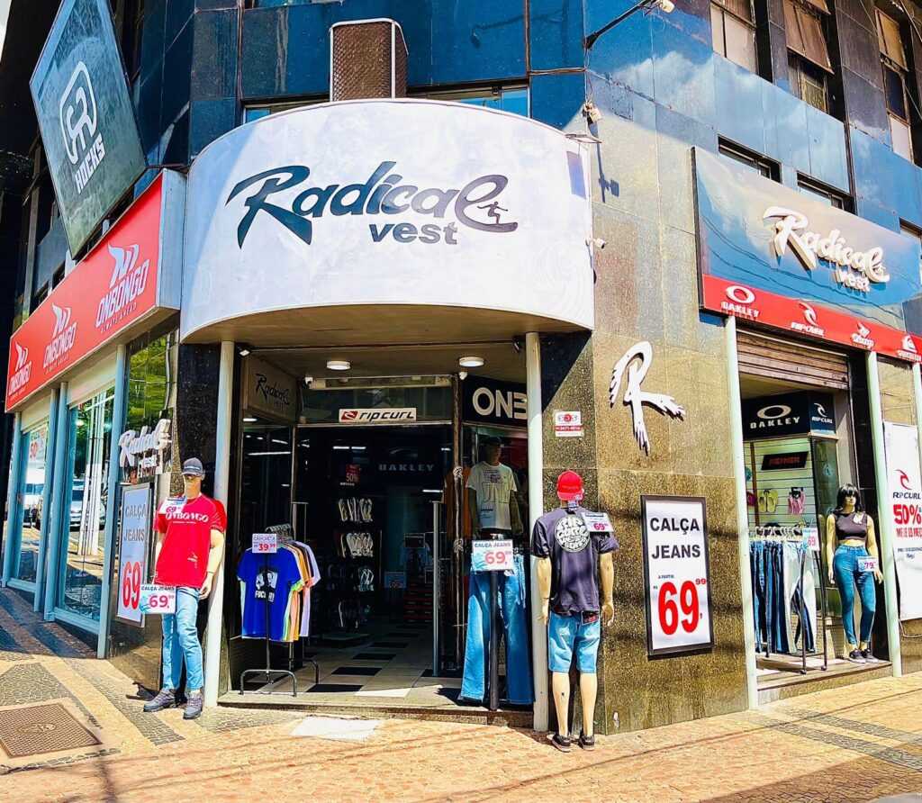 radical-vest-anuncia-black-friday-com-camisetas-onbongo-e-rip-curl-por-r$69,99