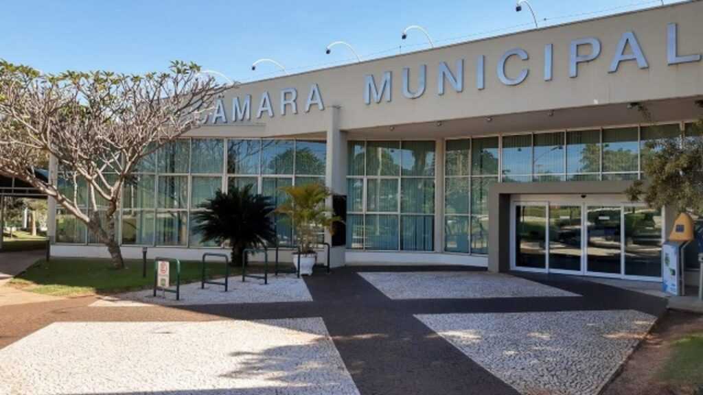 camara-de-santa-barbara-vota-projeto-sobre-canalizacao-de-aguas-pluviais-nesta-terca-feira-(8)