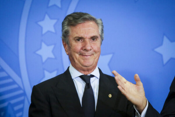 Mendonça vota contra prisão imediata do ex-presidente Fernando Collor mendonca-vota-contra-prisao-imediata-do-ex-presidente-fernando-collor