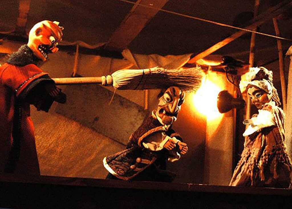 Oficina de Introdução ao Teatro de Bonecos ocorre em Santa Bárbara sábado agora oficina-de-introducao-ao-teatro-de-bonecos-acontece-em-santa-barbara-neste-sabado