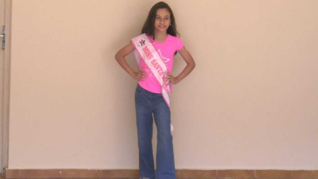 “Quero ser modelo!”: desejo de infância leva Helena Nardini ao título de Miss Santa Bárbara Infantil “quero-ser-modelo!”:-desejo-de-infancia-leva-helena-nardini-ao-titulo-de-miss-santa-barbara-infantil