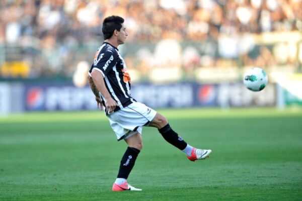 ex-artilheiro-do-galo-reprova-acoes-do-elenco-atual:-“honramos-camisa”