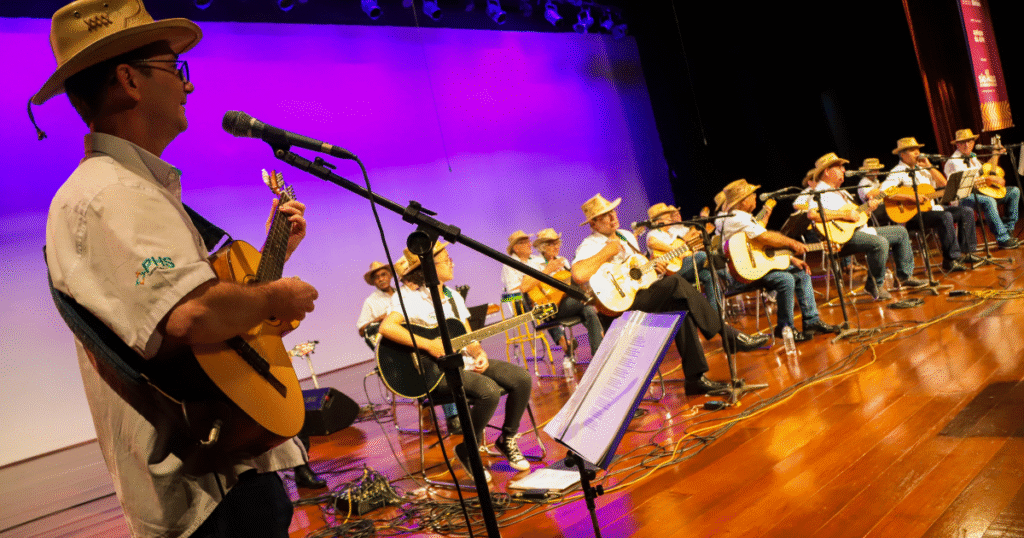 Santa Bárbara recebe Encontro de Orquestras de Violas e celebra a música raiz no dia 11 santa-barbara-recebe-encontro-de-orquestras-de-violas-e-celebra-a-musica-raiz-no-dia-11