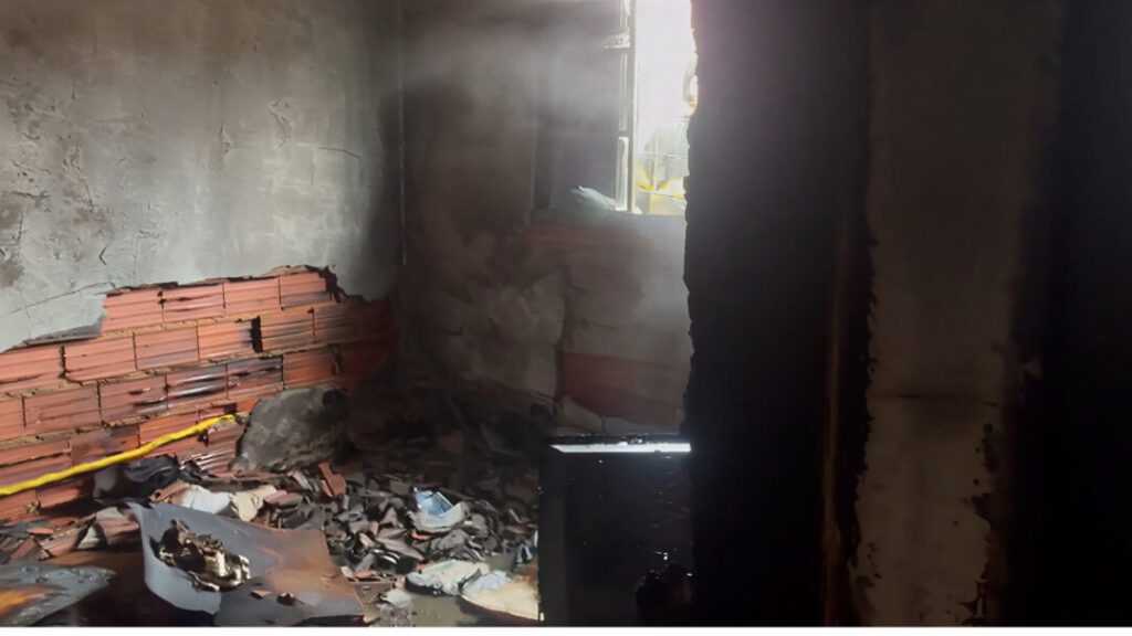 incendio-destroi-casa-em-santa-barbara-d’oeste;-cao-de-estimacao-segue-desaparecido