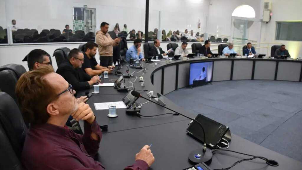 camara-de-santa-barbara-aprova-projetos-sobre-adocao-e-desaparecimento-infantil