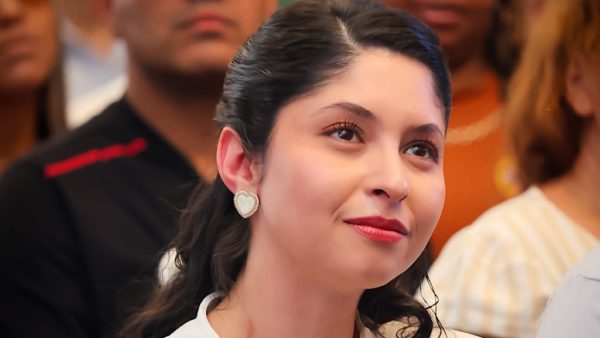 com-r$-850-mil,-esther-moraes-e-a-candidata-a-estadual-que-mais-recebeu-fundao-eleitoral