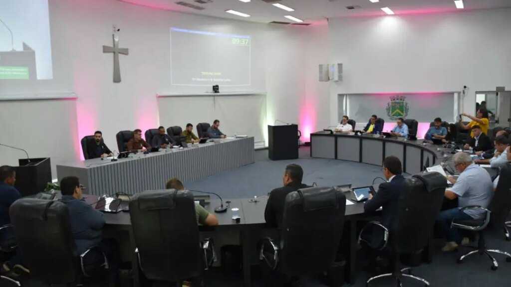 camara-aprova-projetos-sobre-moradia-assistida-e-entrega-voluntaria-em-santa-barbara