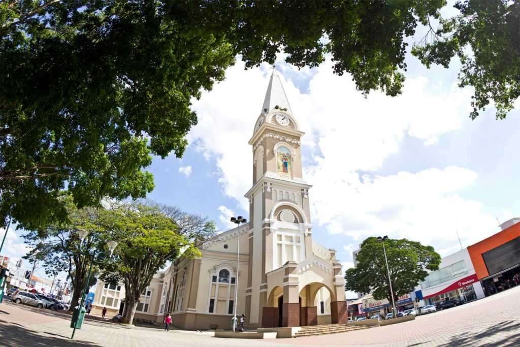praca-central-de-santa-barbara-recebe-evento-gratuito-em-celebracao-ao-dia-municipal-do-passinho