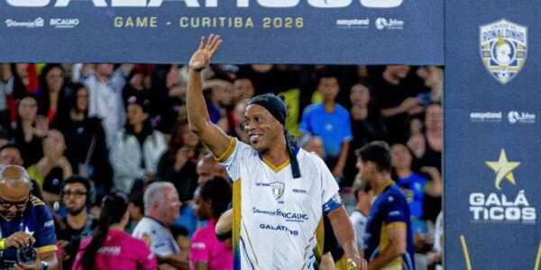 Ronaldinho Gaúcho anuncia volta aos gramados através do italiano Ravenna ronaldinho-gaucho-anuncia-volta-aos-gramados-pelo-italiano-ravenna